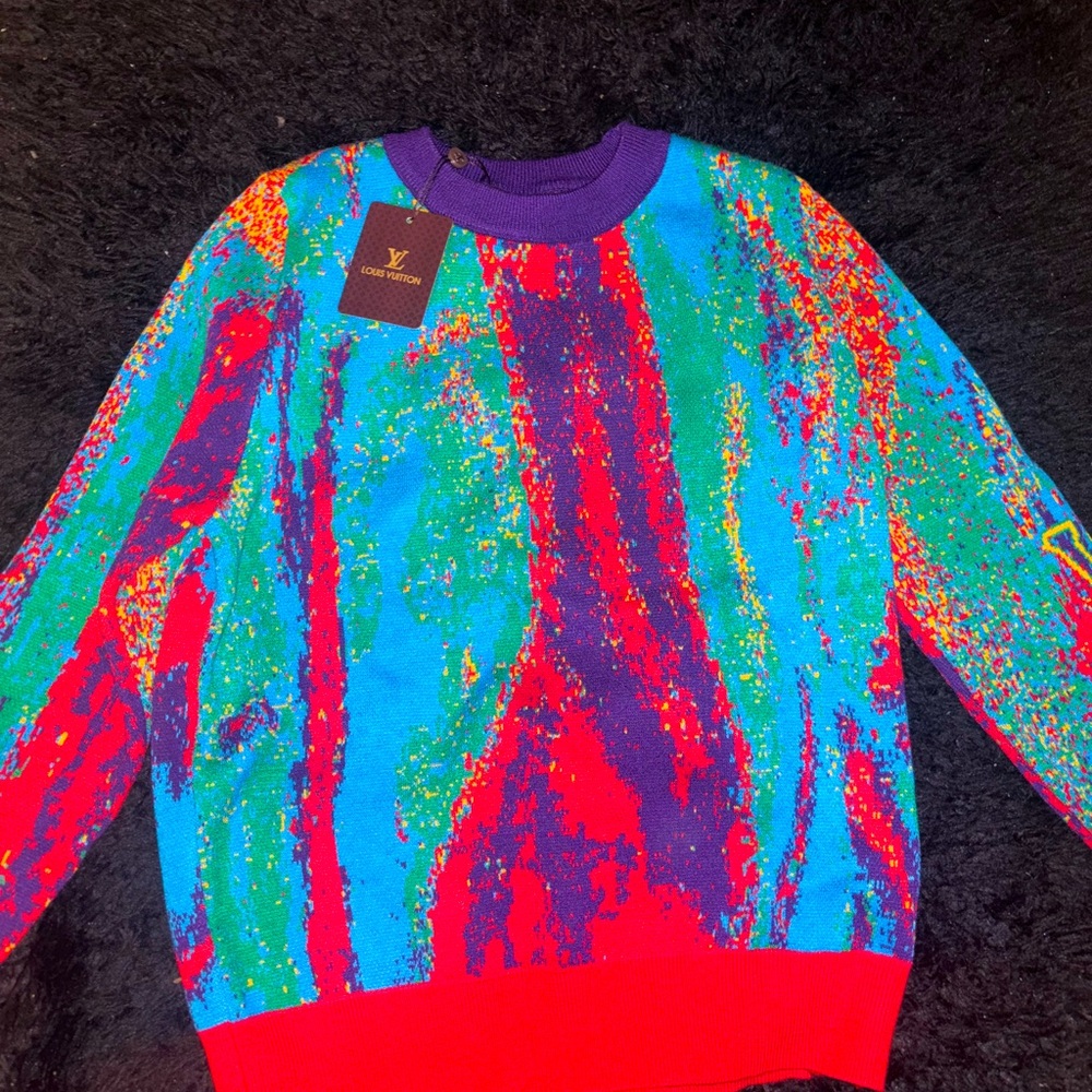 Louis Vuitton Multi Colored Sweater! Size S/M 🤩